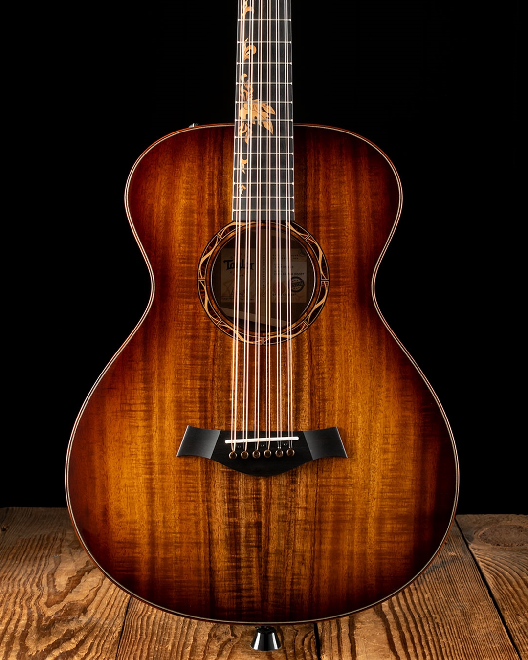 Taylor C62e 12-Fret Grand Concert Hawaiian Koa - Shaded Edgeburst