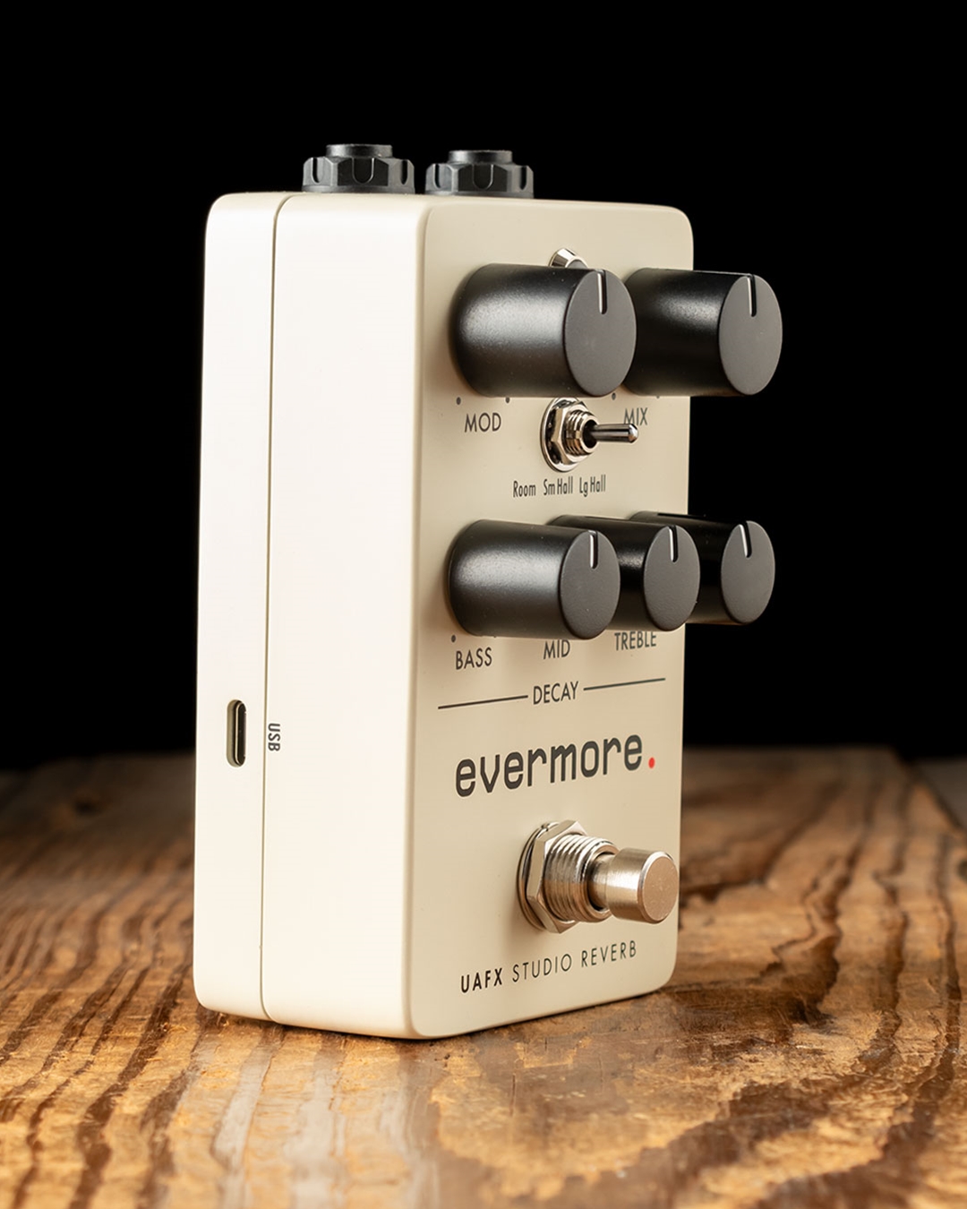 Universal Audio Evermore Studio Reverb Pedal