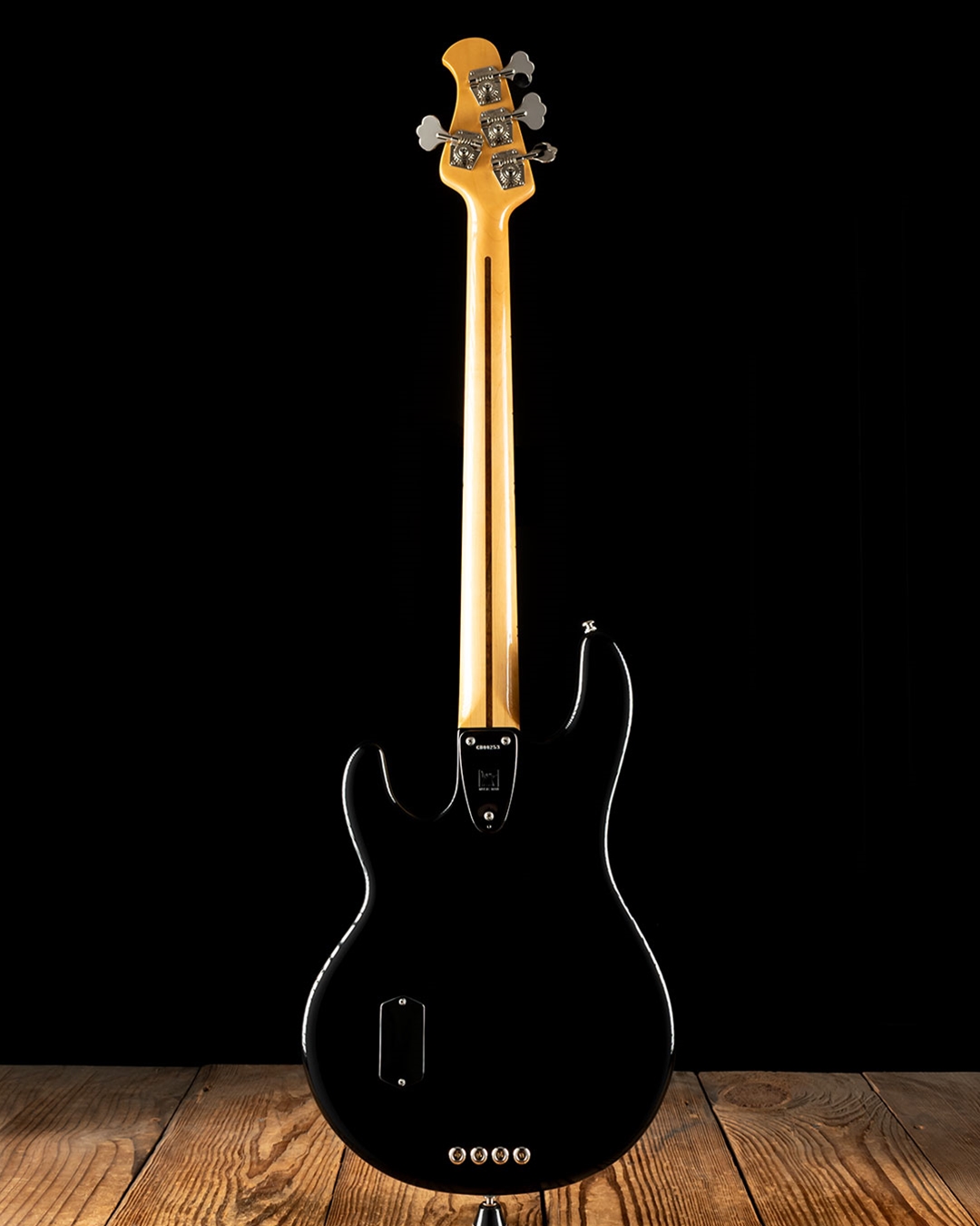 MUSIC MAN Retro ’70s StingRay Retro '70s StingRay Bass | Basses | Ernie Ball Music Man