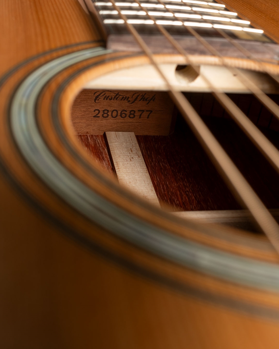 Martin Custom Shop 000 12-Fret Western Red Cedar/African Paduak