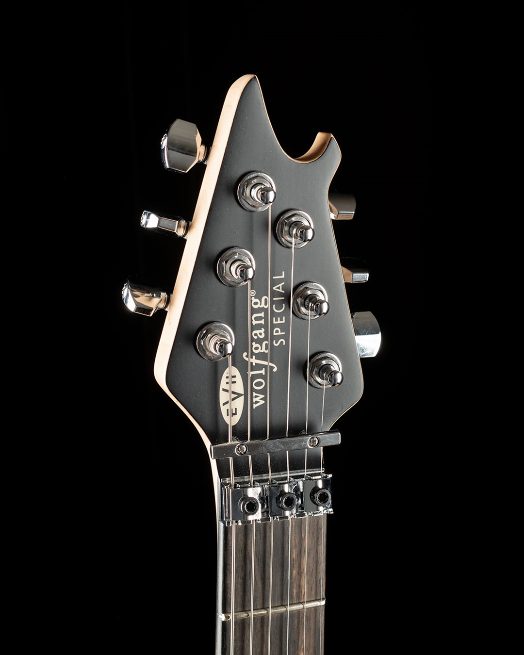 EVH Wolfgang Special Striped - Red, Black, & White EVH Wolfgang Special Striped - Red, Black, & White