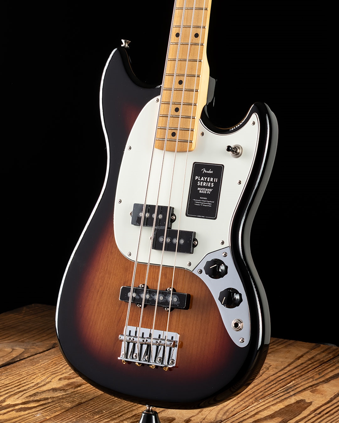 Fender Player Mustang Bass PJ Sherwood Green w/3-Ply Mint