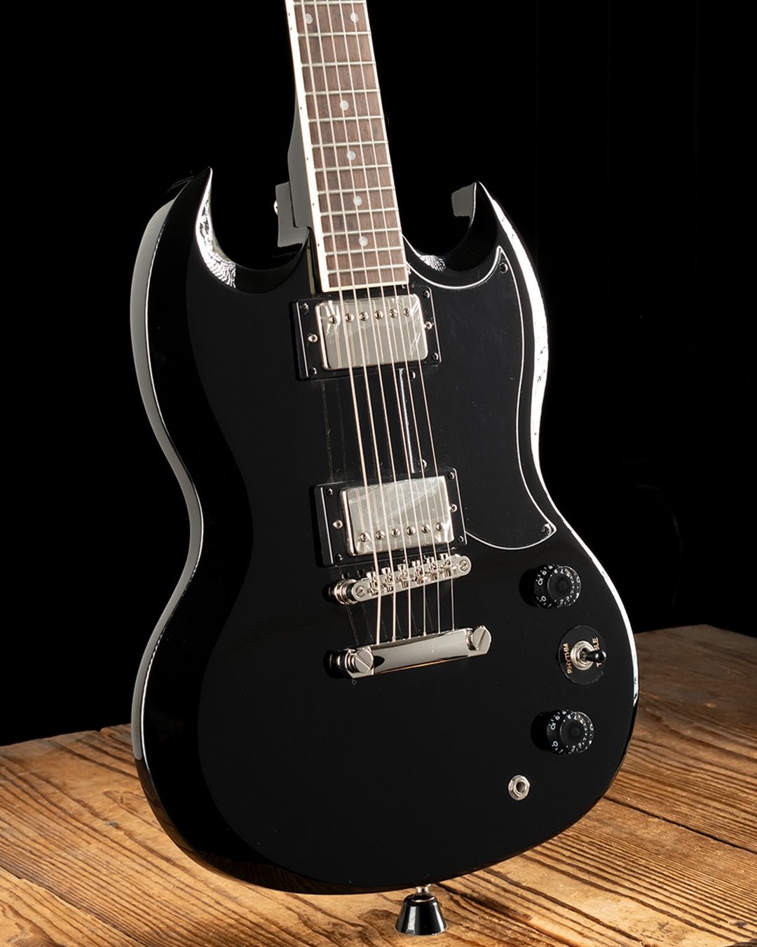 Epiphone SG Tribute - Ebony Epiphone SG Tribute - Ebony
