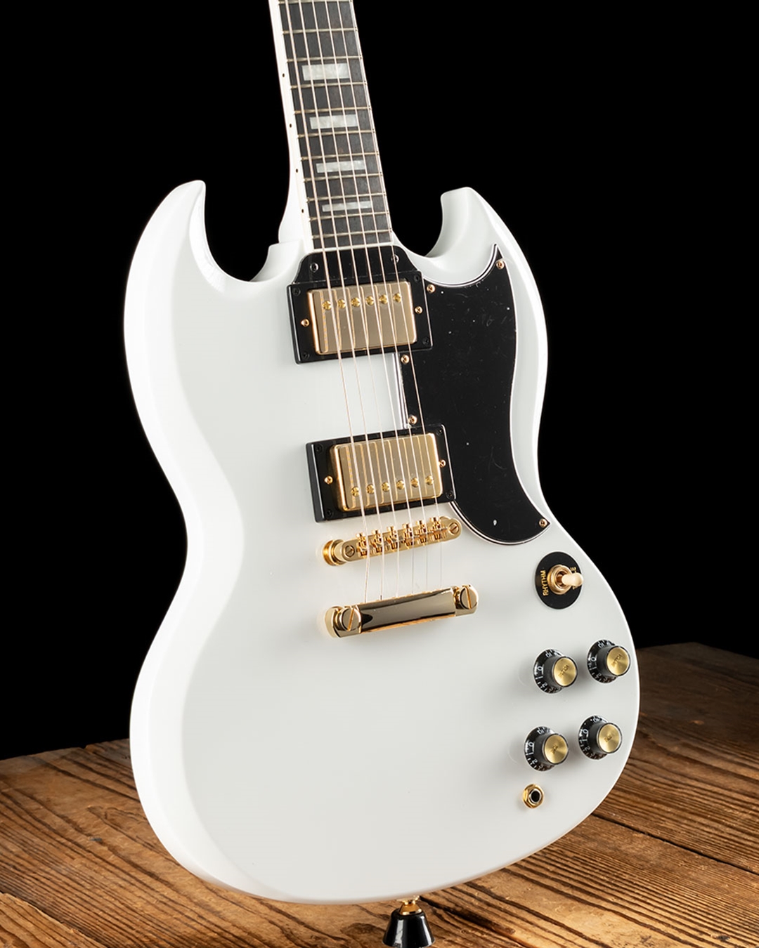 Epiphone SG ホワイト Amazon.com: Epiphone SG Standard, Lefty Alpine White