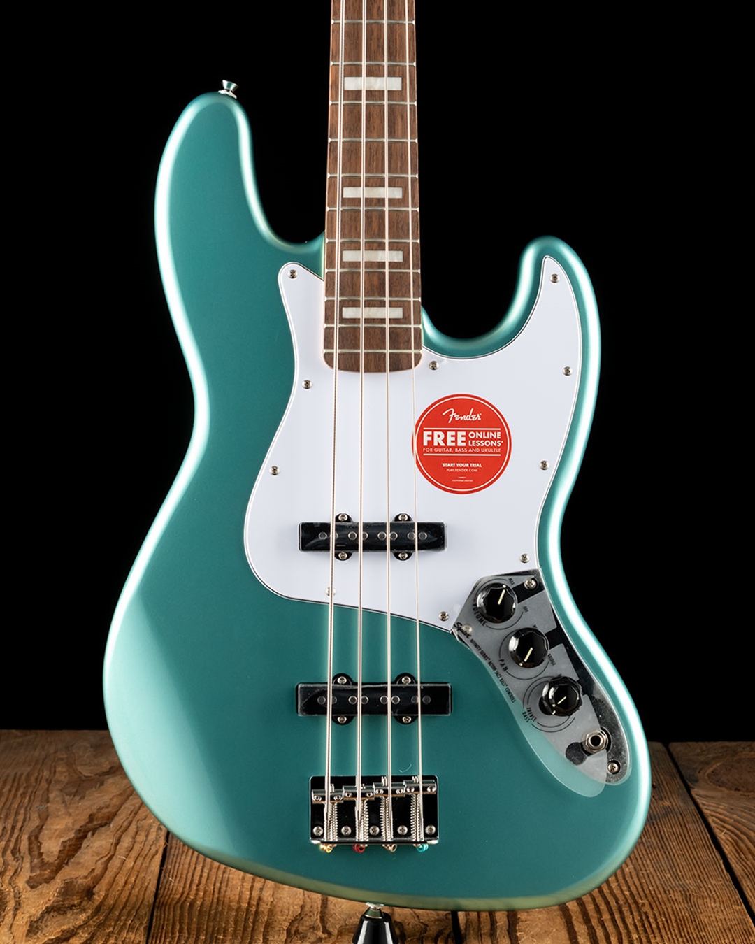 Squier silver series jazz bass cheap