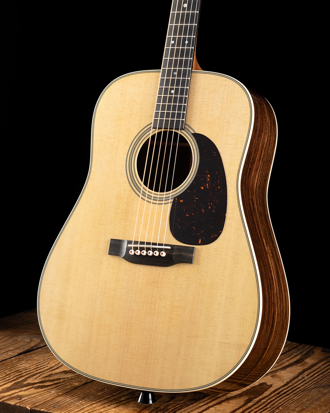 Martin D-28 (2025) - Natural