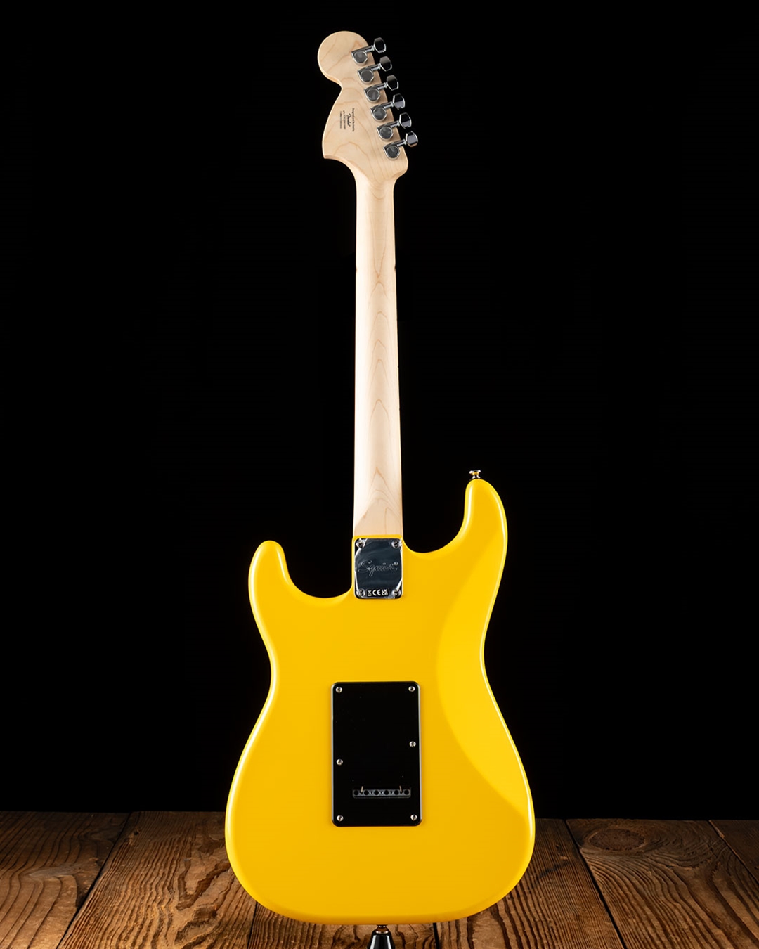 Squier Affinity Stratocaster エレキギター イエロー Squier FSR Affinity Stratocaster Electric Guitar - HSS