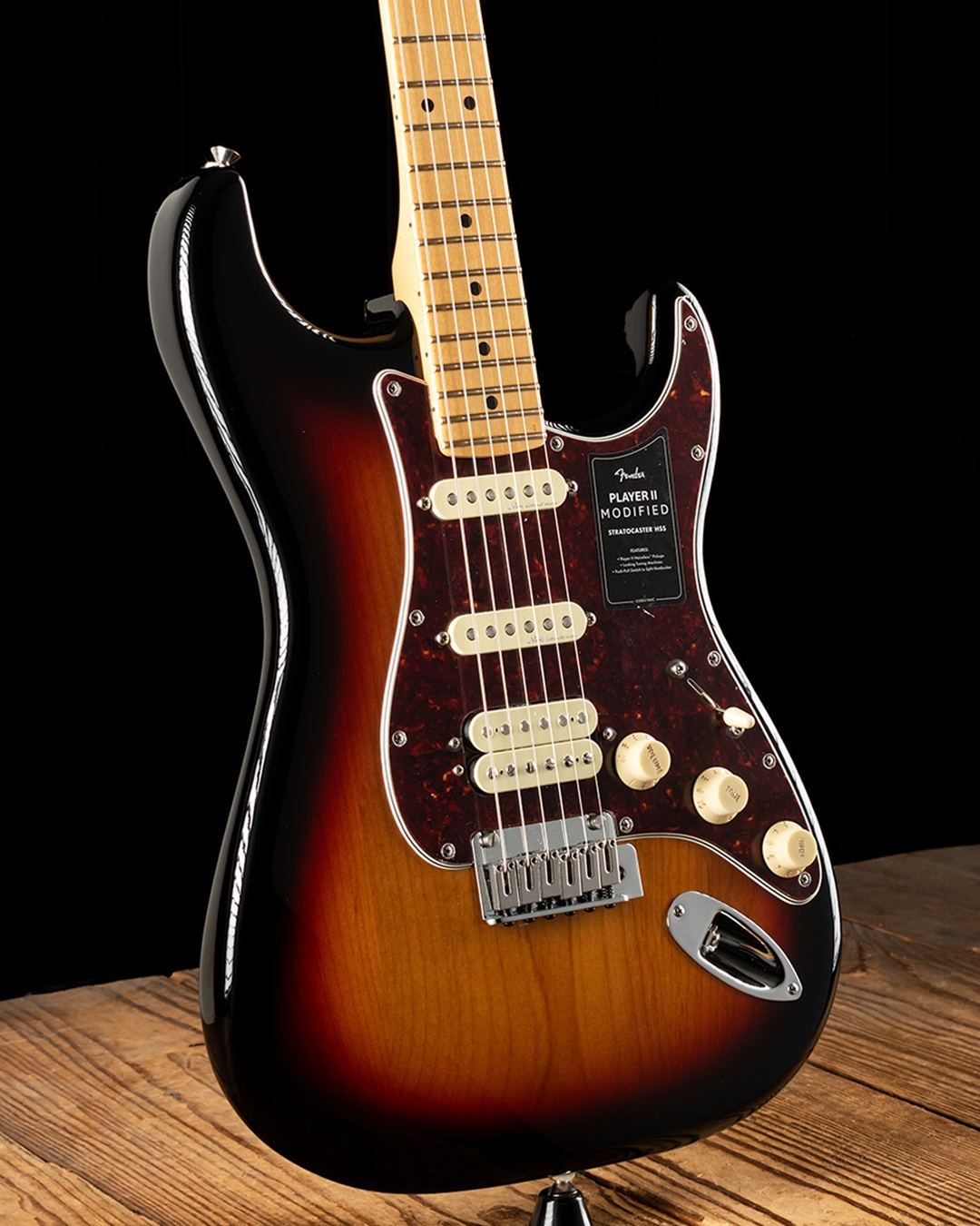 Amazon.com: Fender Player II Stratocaster - 3-Color Sunburst