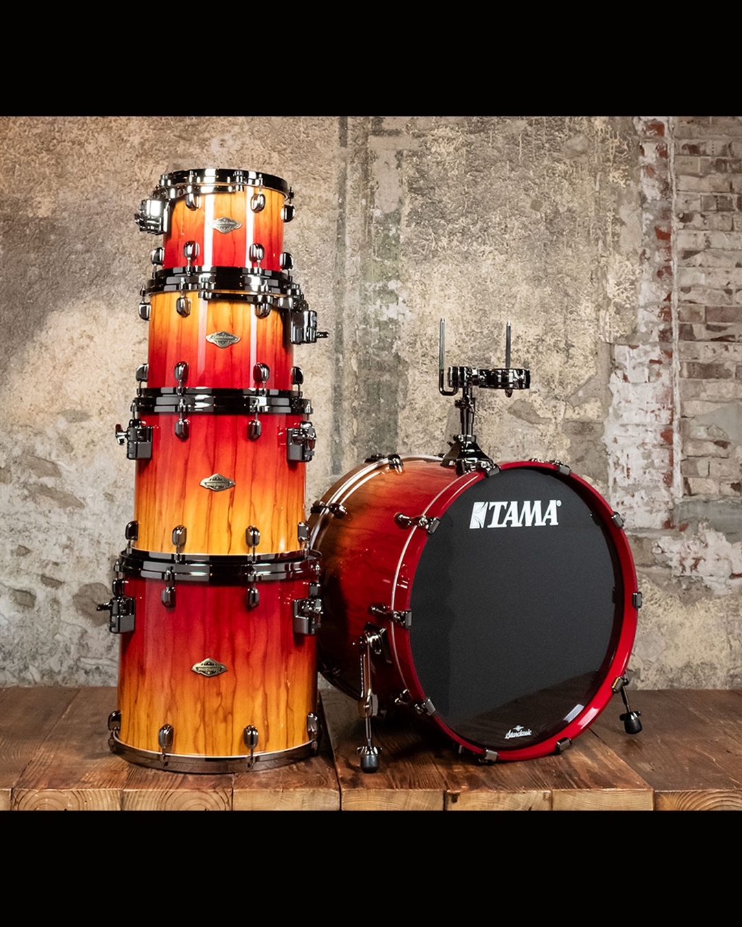 Tama Starclassic Walnut/Birch 5P Drum Set - Vermilion Bosse Fonce Fade