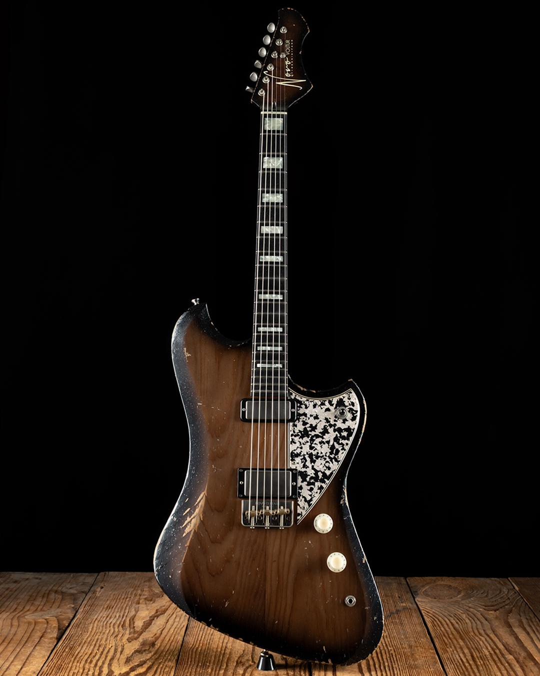注目 Novo Signature Burst Silvertone Black Trans - Voltur パーツ