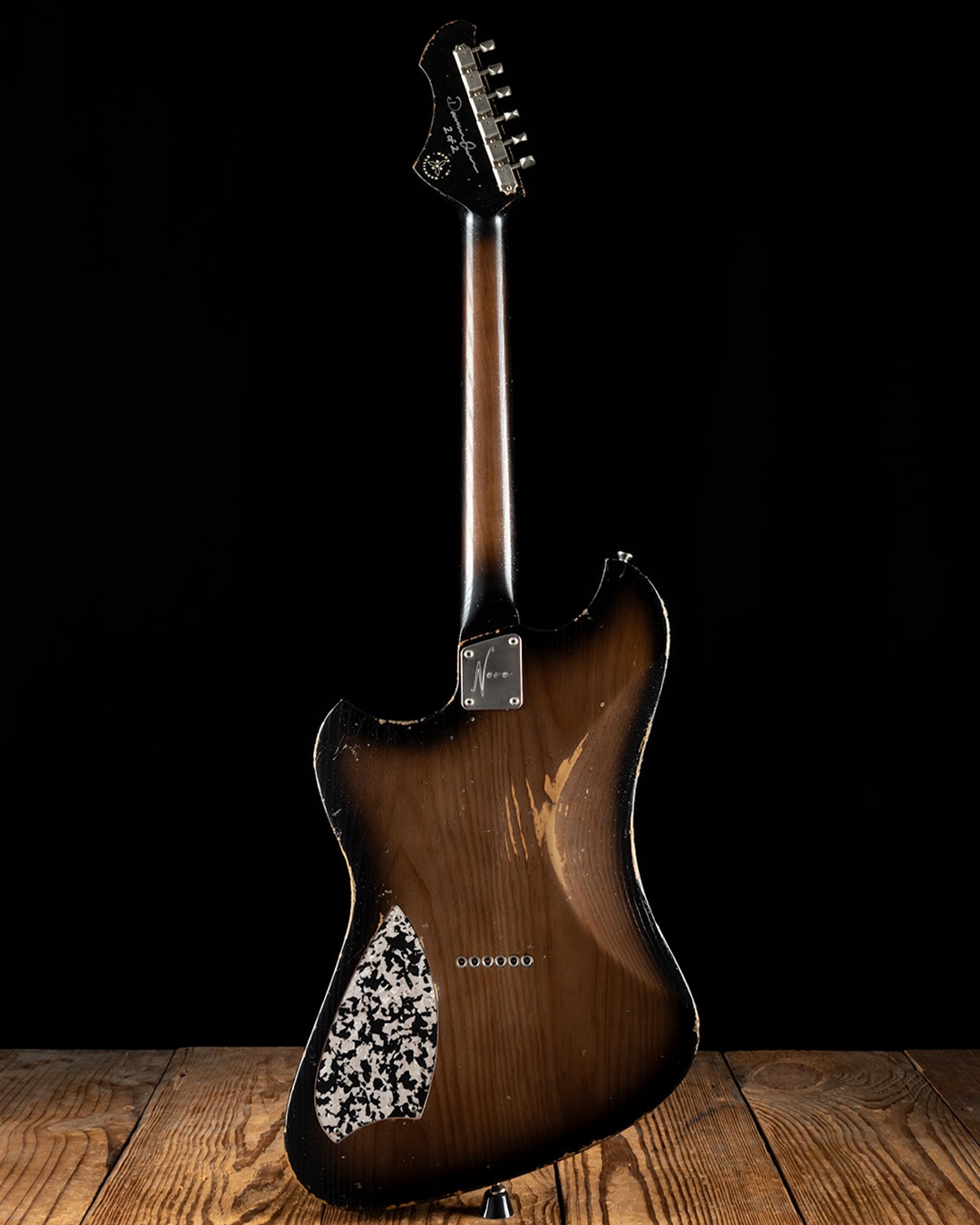 Novo Signature Voltur - Trans Black Silvertone Burst