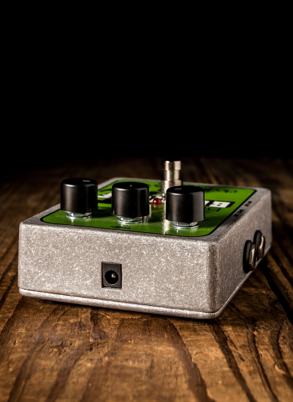 Electro-Harmonix Bass Big Muff Pi Distortion/Sustainer Pedal