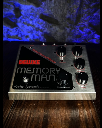 EHX Deluxe Memory Man Analog Delay/Chorus/Vibrato Pedal *USED*