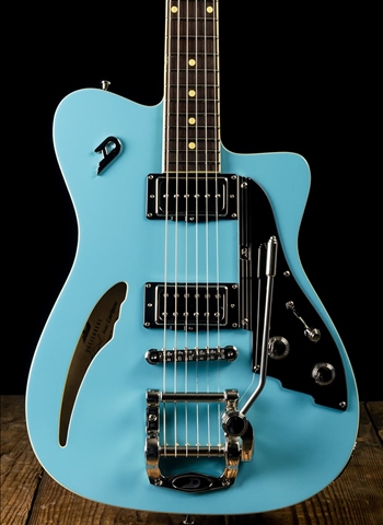 Duesenberg Caribou - Narvik Blue