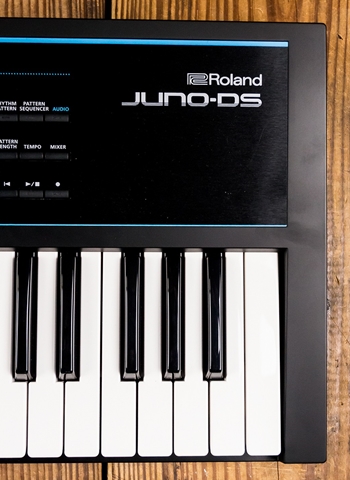 Roland Juno-DS61 61-Key Synthesizer