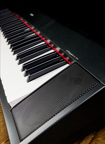 Yamaha NP-12 - 61-Key Piaggero Digital Piano - Black