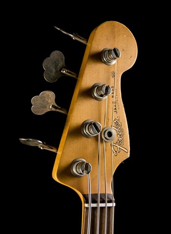 Fender Flea Road Worn Jazz Bass - Shell Pink