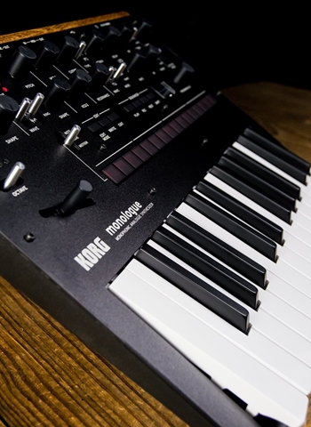 Korg monologue 25-Key Monophonic Analogue Synthesizer - Black