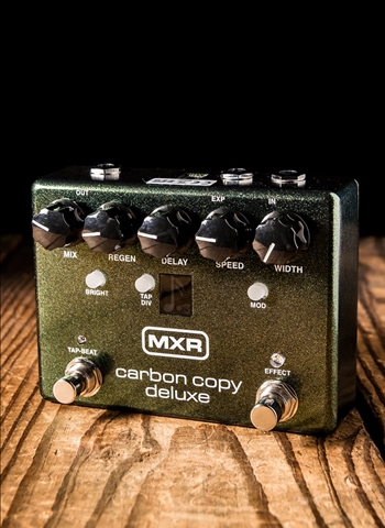 MXR M292 Carbon Copy Deluxe Analog Delay Pedal