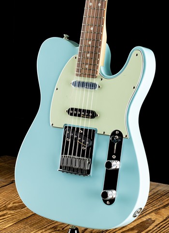 ギター Fender Telecaster Deluxe Nashville K07161000001000-00-600x600.jpg