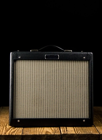 Fender Blues Junior IV - 15 Watt 1x12" Guitar Combo - Black