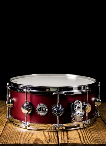 Drum Workshop DRSO5514SSC106 - 5.5"x14" Collector's Series Satin Oil Snare Drum - Cherry