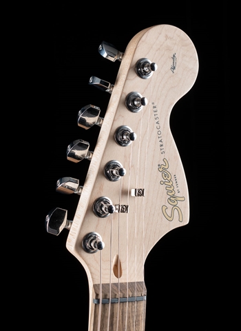Squier Affinity Series Stratocaster HSS - Montego Black Metallic