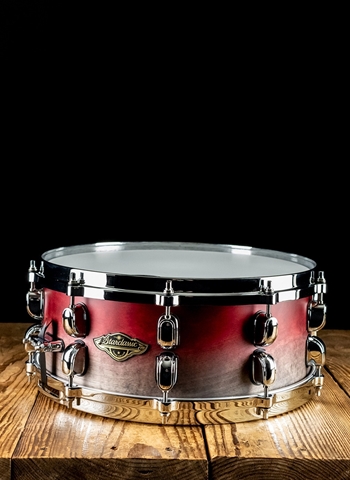 Tama WBSS55 - 5.5"x14" Starclassic Walnut/Birch Snare Drum - Satin Burgundy Fade