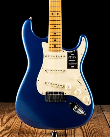 Fender American Ultra Stratocaster - Cobra Blue