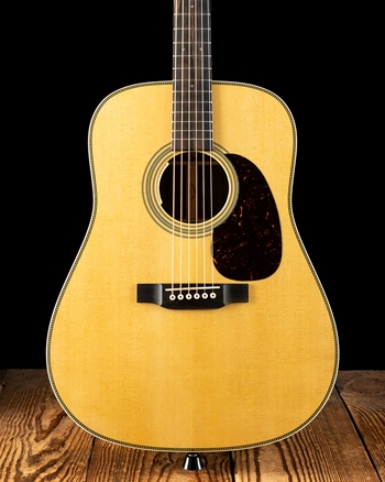 Martin HD-28E (LR Baggs) - Natural