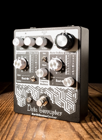 EarthQuaker Devices Data Corrupter Modulated Harmonizing Pedal