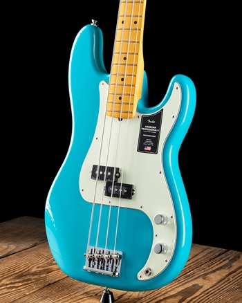 Fender American Professional II Precision Bass - Miami Blue