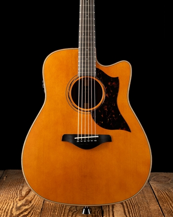 【千】【美品】YAMAHA「A3R」 Yamaha A3M ARE Acoustic-electric Guitar - Vintage Natural | Sweetwater