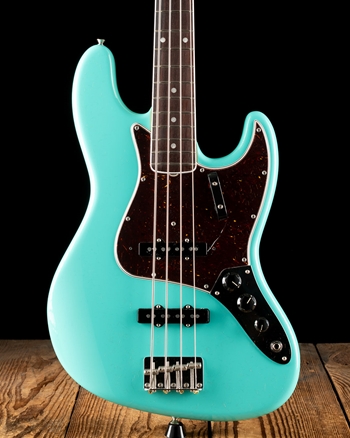 Fender American Vintage II 1966 Jazz Bass - Sea Foam Green