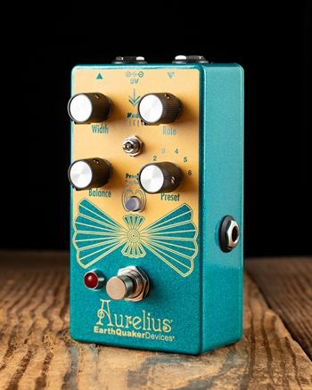 新品 未使用 EarthQuaker Devices Aurelius Amazon.com: EarthQuaker Devices Aurelius Tri-Voice Chorus