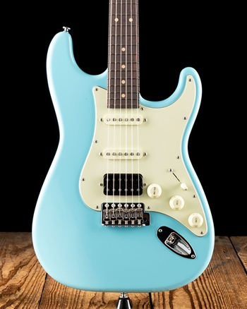 Suhr Classic S Vintage LE - Daphne Blue