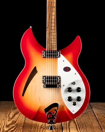 Rickenbacker Model 330 - Mapleglo *USED*