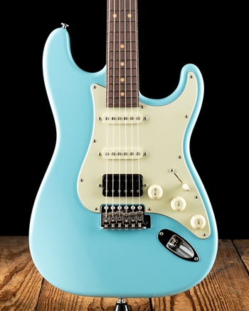 Suhr Classic S Vintage LE - Daphne Blue