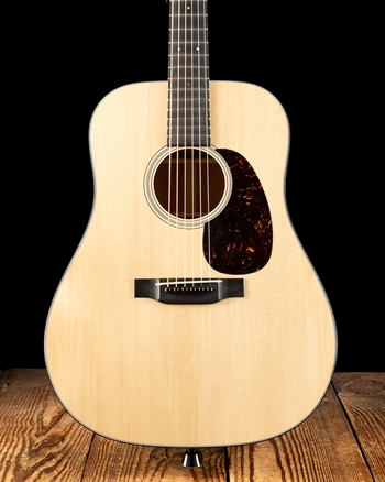 Martin D-18 Authentic 1937 VTS Aged - Natural *USED*