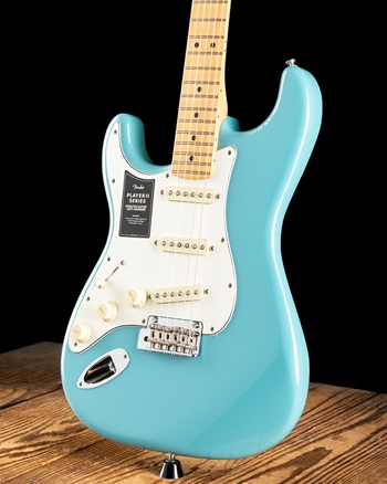 Fender Stratocaster ライトブルー Fender Limited Edition Player Stratocaster Electric Guitar