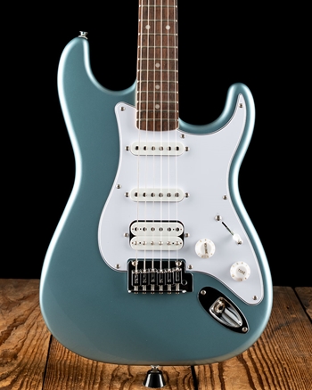 Squier Affinity Series Stratocaster Junior HSS - Ice Blue Metallic