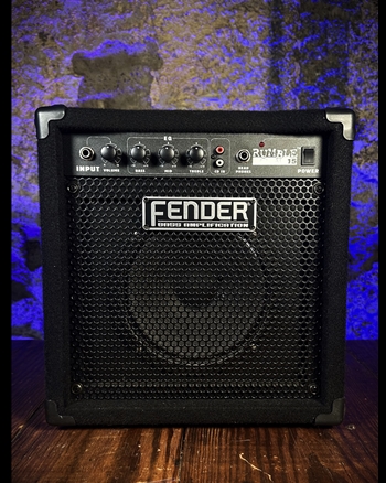 Fender Rumble 15 - 15 Watt 1x8" Bass Combo *USED*