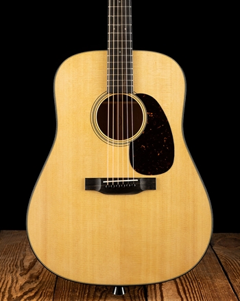 Martin D-18 (2025) - Natural
