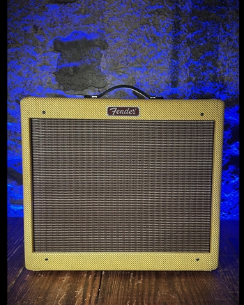 Fender Blues Junior Lacquered Tweed Guitar Combo *USED*