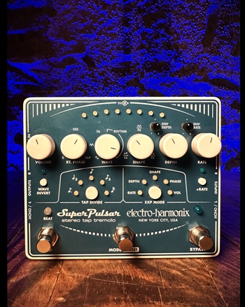 Electro-Harmonix Super Pulsar Stereo Tap Tremolo Pedal *USED*