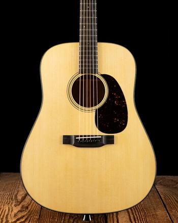 Martin D-18 (2025) - Natural