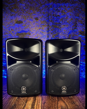 Yamaha STAGEPAS 400i - 400 Watt PA System *USED*