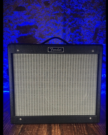 Fender Blues Junior - 15 Watt 1x12" Guitar Combo - Black *USED*