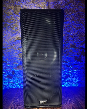 QSC KW153 1000 Watt 1x15" Powered Loudspeaker *USED*