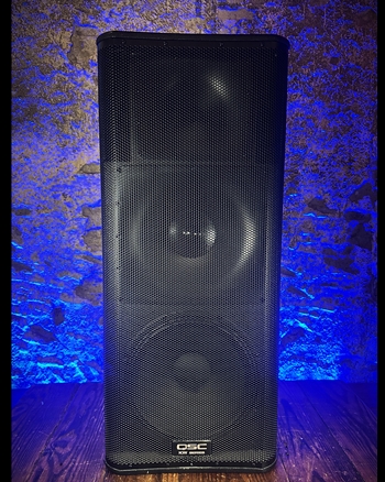 QSC KW153 1000 Watt 1x15" Powered Loudspeaker *USED*